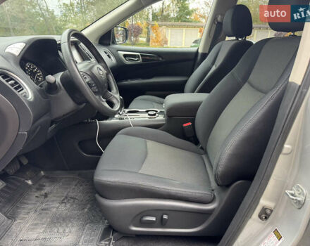 Сірий Ніссан Патфайндер, об'ємом двигуна 3.5 л та пробігом 171 тис. км за 12750 $, фото 17 на Automoto.ua