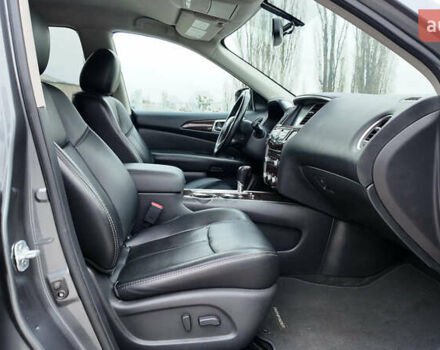 Серый Ниссан Патфайндер, объемом двигателя 3.5 л и пробегом 138 тыс. км за 14990 $, фото 12 на Automoto.ua