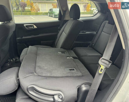 Сірий Ніссан Патфайндер, об'ємом двигуна 3.5 л та пробігом 171 тис. км за 12750 $, фото 28 на Automoto.ua