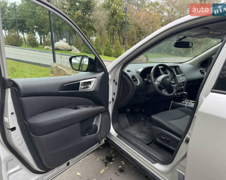 Сірий Ніссан Патфайндер, об'ємом двигуна 3.5 л та пробігом 171 тис. км за 12750 $, фото 12 на Automoto.ua