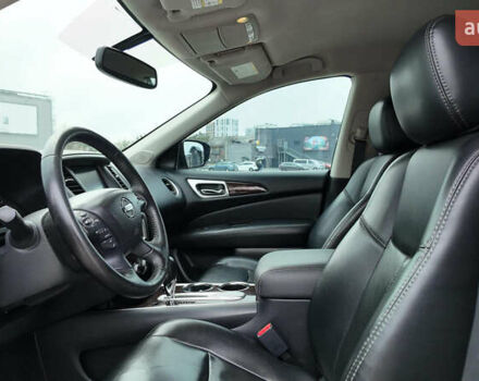 Серый Ниссан Патфайндер, объемом двигателя 3.5 л и пробегом 138 тыс. км за 14990 $, фото 17 на Automoto.ua