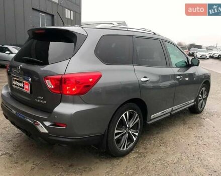 Серый Ниссан Патфайндер, объемом двигателя 3.5 л и пробегом 93 тыс. км за 20190 $, фото 8 на Automoto.ua