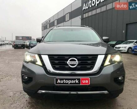 Серый Ниссан Патфайндер, объемом двигателя 3.5 л и пробегом 93 тыс. км за 20190 $, фото 2 на Automoto.ua