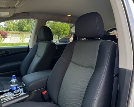 Серый Ниссан Патфайндер, объемом двигателя 3.5 л и пробегом 160 тыс. км за 12999 $, фото 10 на Automoto.ua