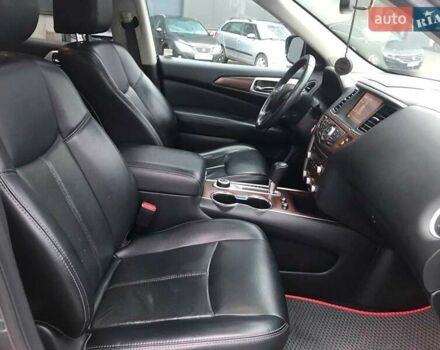 Серый Ниссан Патфайндер, объемом двигателя 3.5 л и пробегом 93 тыс. км за 20190 $, фото 12 на Automoto.ua