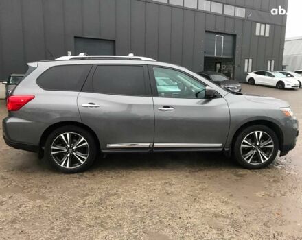 Серый Ниссан Патфайндер, объемом двигателя 3.5 л и пробегом 93 тыс. км за 20190 $, фото 7 на Automoto.ua