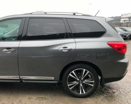 Серый Ниссан Патфайндер, объемом двигателя 3.5 л и пробегом 93 тыс. км за 20190 $, фото 3 на Automoto.ua