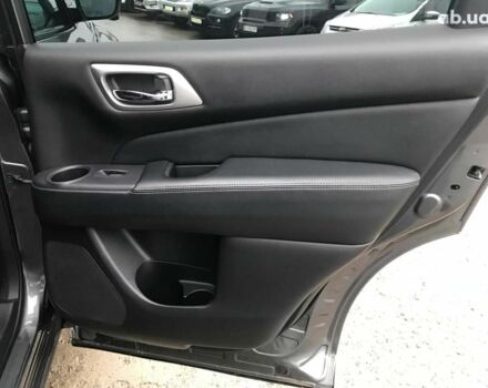 Серый Ниссан Патфайндер, объемом двигателя 3.5 л и пробегом 93 тыс. км за 20190 $, фото 14 на Automoto.ua