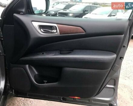 Серый Ниссан Патфайндер, объемом двигателя 3.5 л и пробегом 93 тыс. км за 20190 $, фото 13 на Automoto.ua