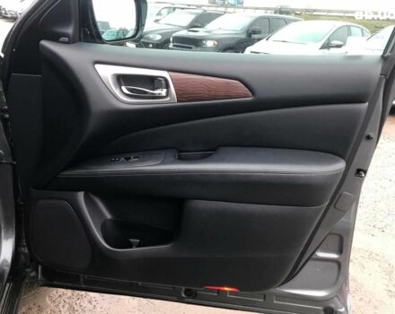 Серый Ниссан Патфайндер, объемом двигателя 3.5 л и пробегом 93 тыс. км за 20190 $, фото 13 на Automoto.ua