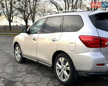 Серый Ниссан Патфайндер, объемом двигателя 3.5 л и пробегом 169 тыс. км за 15500 $, фото 6 на Automoto.ua