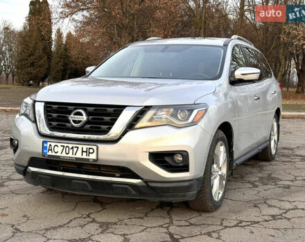 Серый Ниссан Патфайндер, объемом двигателя 3.5 л и пробегом 169 тыс. км за 15500 $, фото 4 на Automoto.ua