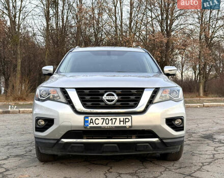 Серый Ниссан Патфайндер, объемом двигателя 3.5 л и пробегом 169 тыс. км за 15500 $, фото 3 на Automoto.ua