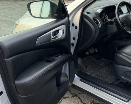 Серый Ниссан Патфайндер, объемом двигателя 3.5 л и пробегом 169 тыс. км за 15500 $, фото 9 на Automoto.ua