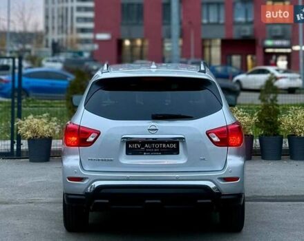 Серый Ниссан Патфайндер, объемом двигателя 3.5 л и пробегом 176 тыс. км за 13700 $, фото 12 на Automoto.ua