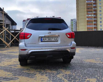 Серый Ниссан Патфайндер, объемом двигателя 3.5 л и пробегом 132 тыс. км за 18800 $, фото 2 на Automoto.ua