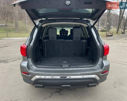 Серый Ниссан Патфайндер, объемом двигателя 3.5 л и пробегом 128 тыс. км за 18300 $, фото 22 на Automoto.ua