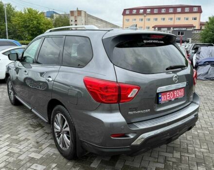 Серый Ниссан Патфайндер, объемом двигателя 3.5 л и пробегом 189 тыс. км за 11500 $, фото 2 на Automoto.ua