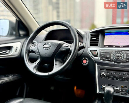 Серый Ниссан Патфайндер, объемом двигателя 3.5 л и пробегом 176 тыс. км за 13700 $, фото 44 на Automoto.ua