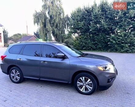 Серый Ниссан Патфайндер, объемом двигателя 3.5 л и пробегом 100 тыс. км за 18600 $, фото 9 на Automoto.ua