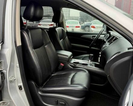 Серый Ниссан Патфайндер, объемом двигателя 0 л и пробегом 176 тыс. км за 13700 $, фото 18 на Automoto.ua