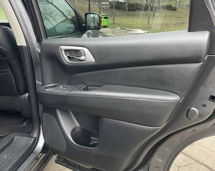 Серый Ниссан Патфайндер, объемом двигателя 3.5 л и пробегом 128 тыс. км за 18300 $, фото 28 на Automoto.ua