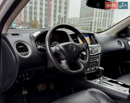 Серый Ниссан Патфайндер, объемом двигателя 3.5 л и пробегом 176 тыс. км за 13700 $, фото 31 на Automoto.ua