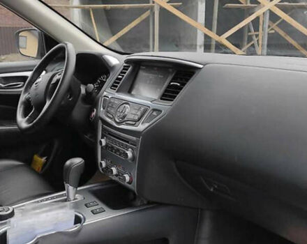 Серый Ниссан Патфайндер, объемом двигателя 3.5 л и пробегом 132 тыс. км за 18800 $, фото 12 на Automoto.ua