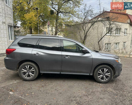 Серый Ниссан Патфайндер, объемом двигателя 3.5 л и пробегом 147 тыс. км за 12200 $, фото 5 на Automoto.ua