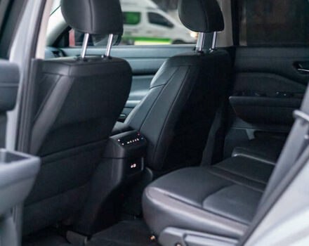 Сірий Ніссан Патфайндер, об'ємом двигуна 3.5 л та пробігом 52 тис. км за 33900 $, фото 40 на Automoto.ua