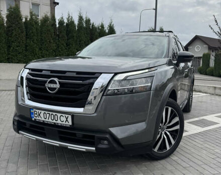 Ніссан Патфайндер 2022 у Рівному на Automoto.ua Сірий Ніссан Патфайндер, об'ємом двигуна 3.5 л та пробігом 53 тис. км за 37500 $, фото 5 на Automoto.ua