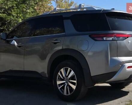 Серый Ниссан Патфайндер, объемом двигателя 3.5 л и пробегом 50 тыс. км за 37500 $, фото 2 на Automoto.ua