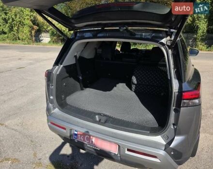 Серый Ниссан Патфайндер, объемом двигателя 3.5 л и пробегом 50 тыс. км за 37500 $, фото 16 на Automoto.ua