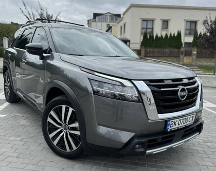 Ніссан Патфайндер 2022 у Рівному на Automoto.ua Сірий Ніссан Патфайндер, об'ємом двигуна 3.5 л та пробігом 53 тис. км за 37500 $, фото 2 на Automoto.ua