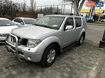 Сірий Ніссан Патфайндер, об'ємом двигуна 4 л та пробігом 270 тис. км за 9500 $, фото 1 на Automoto.ua