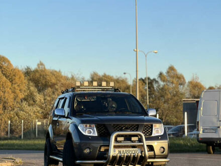 Ниссан Патфайндер 2005 в Львове на Automoto.ua Серый Ниссан Патфайндер, объемом двигателя 2.5 л и пробегом 364 тыс. км за 12000 $, фото 1 на Automoto.ua