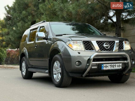 Ниссан Патфайндер 2006 в Одессе на Automoto.ua Серый Ниссан Патфайндер, объемом двигателя 4 л и пробегом 155 тыс. км за 12700 $, фото 1 на Automoto.ua