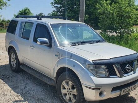 Ніссан Патфайндер 2006 у Пологах на Automoto.ua Сірий Ніссан Патфайндер, об'ємом двигуна 2.5 л та пробігом 200 тис. км за 4500 $, фото 1 на Automoto.ua