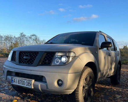Серый Ниссан Патфайндер, объемом двигателя 2.5 л и пробегом 309 тыс. км за 6999 $, фото 1 на Automoto.ua