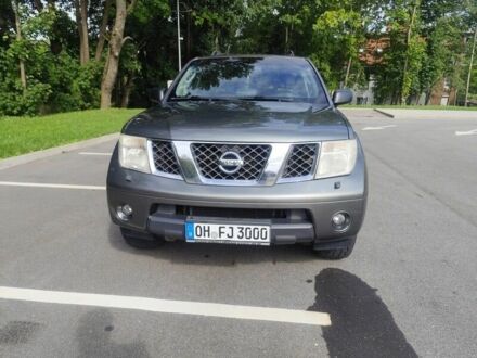 Сірий Ніссан Патфайндер, об'ємом двигуна 2.5 л та пробігом 255 тис. км за 3493 $, фото 1 на Automoto.ua