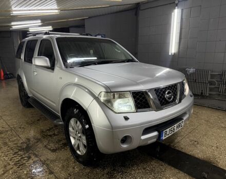 Серый Ниссан Патфайндер, объемом двигателя 2.5 л и пробегом 158 тыс. км за 4700 $, фото 1 на Automoto.ua