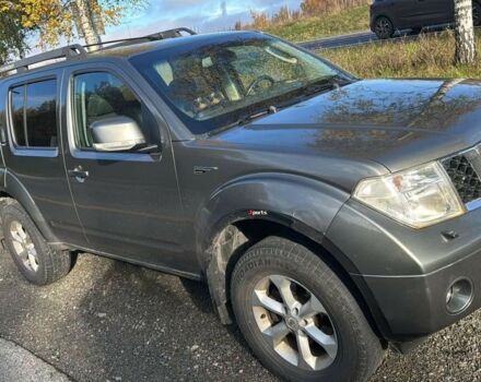 Серый Ниссан Патфайндер, объемом двигателя 2.5 л и пробегом 261 тыс. км за 6400 $, фото 1 на Automoto.ua