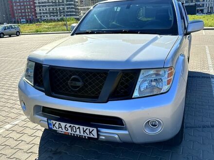 Ниссан Патфайндер 2007 в Киеве на Automoto.ua Серый Ниссан Патфайндер, объемом двигателя 4 л и пробегом 325 тыс. км за 11000 $, фото 1 на Automoto.ua