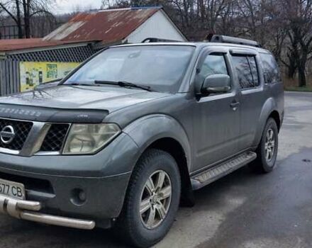 Ниссан Патфайндер 2008 в Тячеве на Automoto.ua Серый Ниссан Патфайндер, объемом двигателя 2.5 л и пробегом 280 тыс. км за 7800 $, фото 1 на Automoto.ua