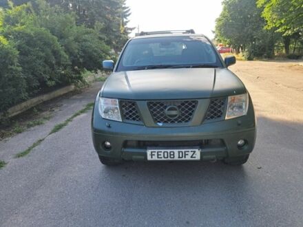 Серый Ниссан Патфайндер, объемом двигателя 2 л и пробегом 300 тыс. км за 3800 $, фото 1 на Automoto.ua