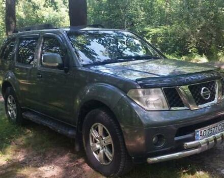 Сірий Ніссан Патфайндер, об'ємом двигуна 2.5 л та пробігом 300 тис. км за 7800 $, фото 1 на Automoto.ua