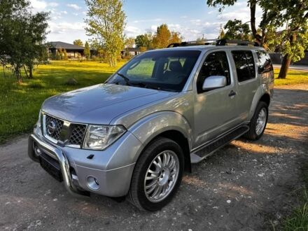 Ніссан Патфайндер 2008 у Изюме на Automoto.ua Сірий Ніссан Патфайндер, об'ємом двигуна 2.5 л та пробігом 200 тис. км за 4100 $, фото 1 на Automoto.ua