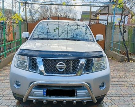 Серый Ниссан Патфайндер, объемом двигателя 2.5 л и пробегом 300 тыс. км за 14000 $, фото 1 на Automoto.ua