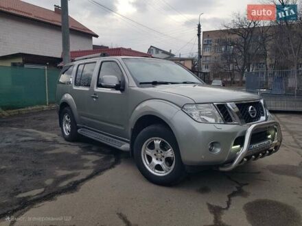 Ниссан Патфайндер 2011 в Черкассах на Automoto.ua Серый Ниссан Патфайндер, объемом двигателя 2.49 л и пробегом 177 тыс. км за 15700 $, фото 1 на Automoto.ua