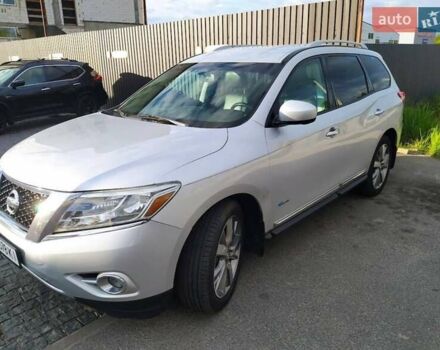 Серый Ниссан Патфайндер, объемом двигателя 2.49 л и пробегом 234 тыс. км за 7500 $, фото 1 на Automoto.ua
